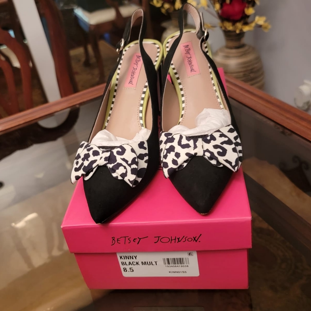 Betsy Johnson Kinny high heel shoes